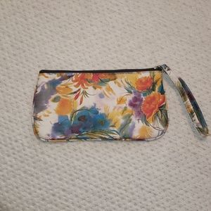 Wristlet 🙋🏾‍♀️